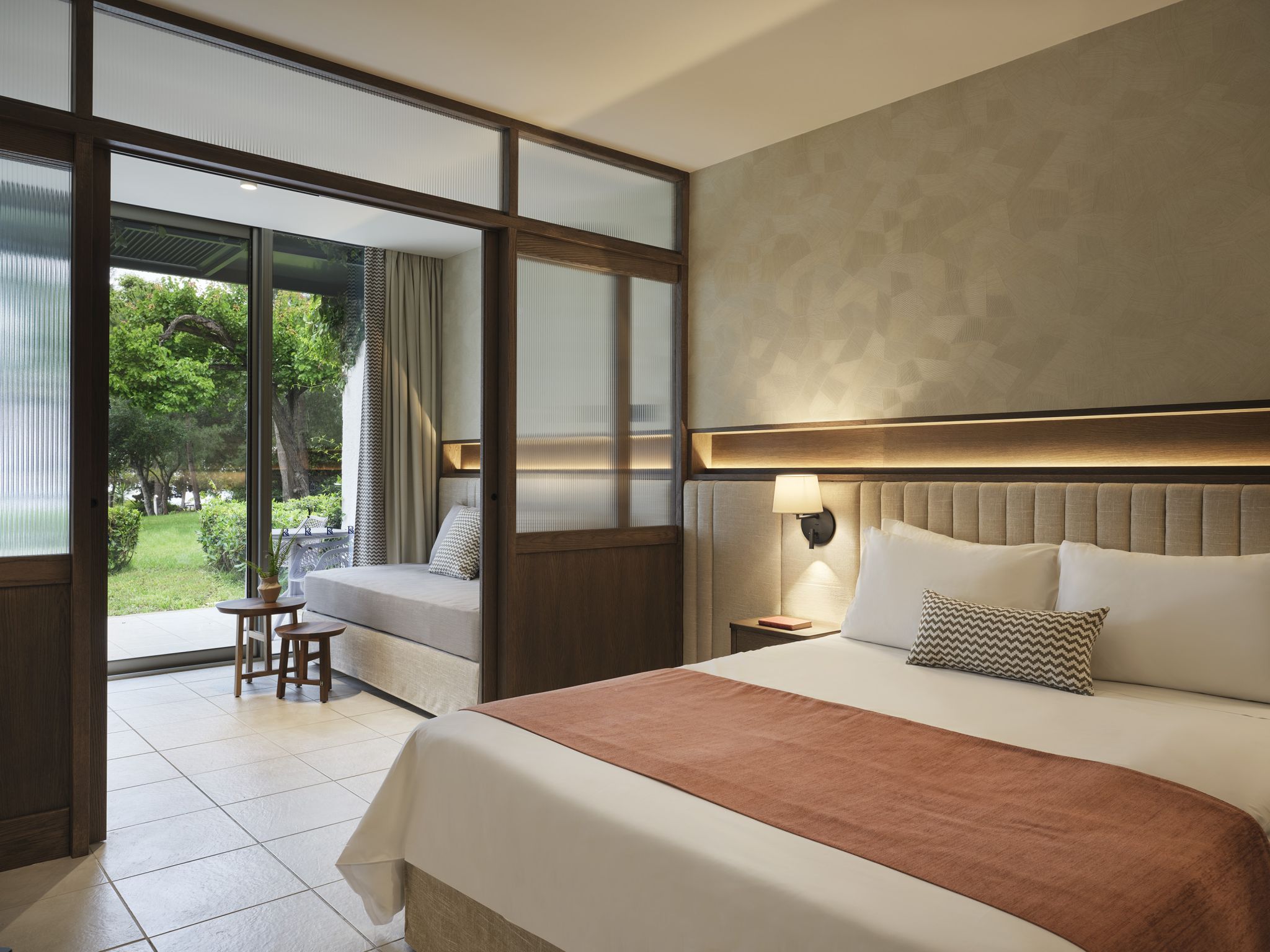 FAMILY ROOM GARDEN VIEW